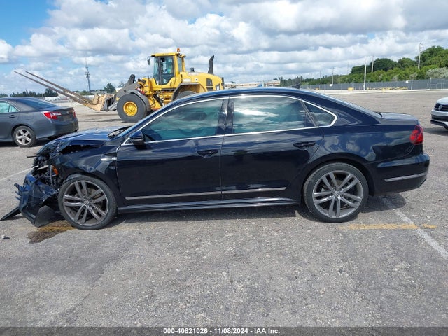 1VWDT7A38HC067365 Volkswagen Passat 1.8t R-line