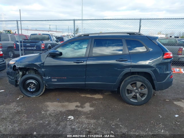 1C4PJMCS3HW547143 Jeep Cherokee 75th Anniversary Edition 4x4