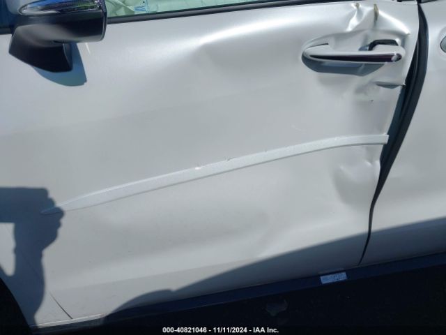 5TDZSKFC0RS152806 Toyota Sienna Limited
