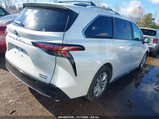 5TDZSKFC0RS152806 Toyota Sienna Limited