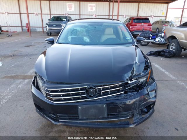1VWLA7A37KC012298 Volkswagen Passat 2.0t Wolfsburg Edition
