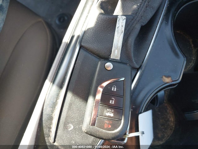 4T1C11AKXLU884764 Toyota CAMRY LE