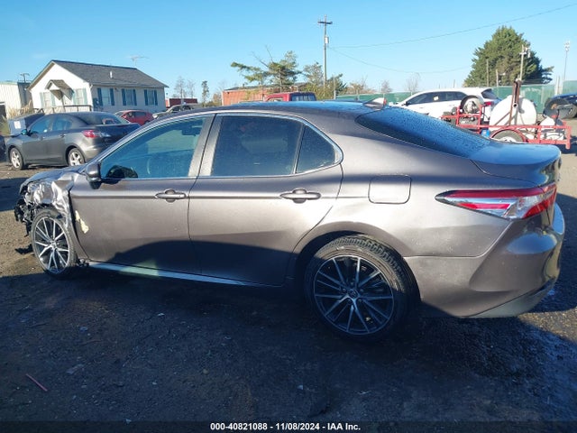 4T1C11AKXLU884764 Toyota CAMRY LE