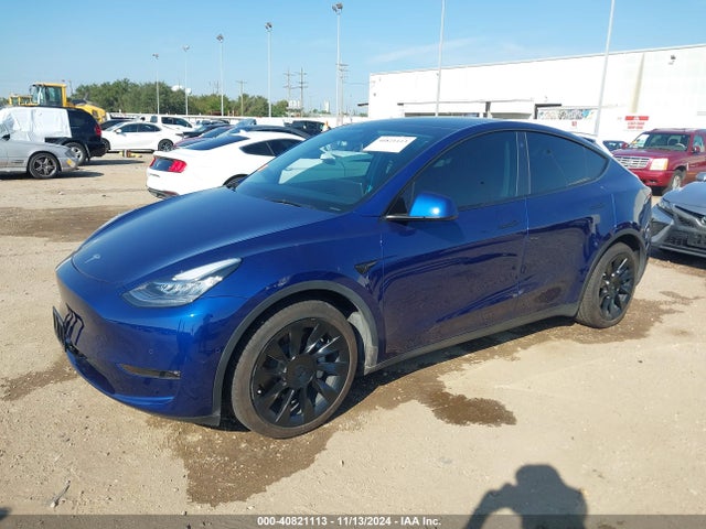 2021 TESLA MODEL Y 5YJYGDEE4MF263299 Photo 1