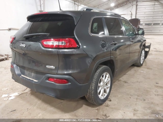 1C4PJLCB8GW201226 Jeep Cherokee Latitude