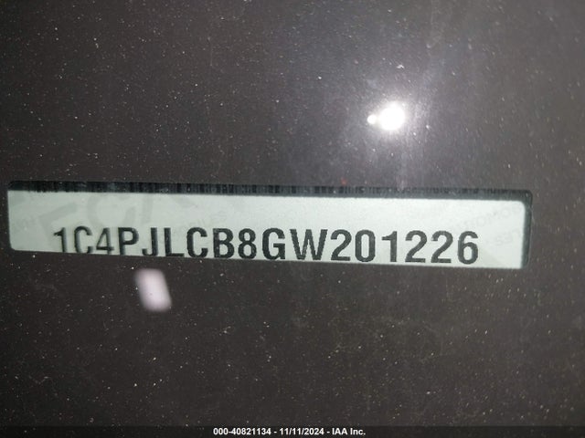 1C4PJLCB8GW201226 Jeep Cherokee Latitude