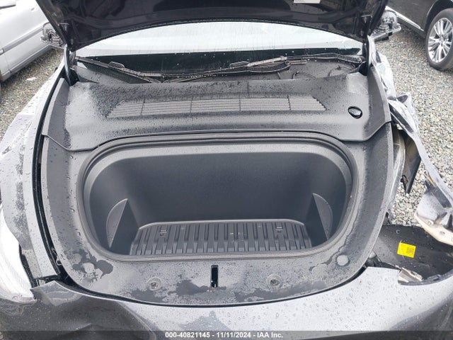 2024 TESLA MODEL Y 7SAYGDEE7RF102522 Photo 9