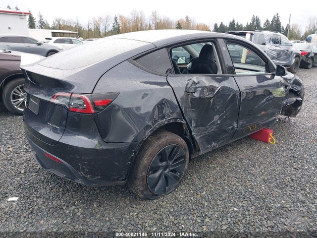 2024 TESLA MODEL Y 7SAYGDEE7RF102522 Photo 3