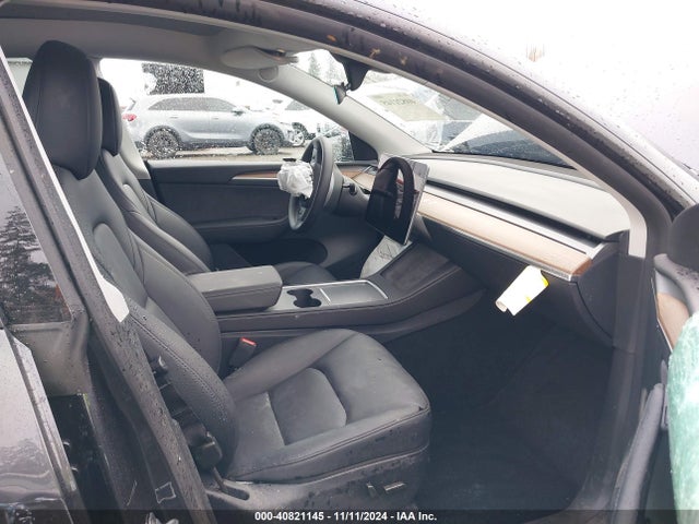 2024 TESLA MODEL Y 7SAYGDEE7RF102522 Photo 4