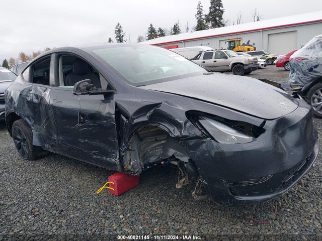2024 TESLA MODEL Y 7SAYGDEE7RF102522 Photo 5