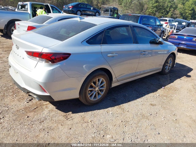 Hyundai SONATA SE 2019 5NPE24AF1KH759062 Image 4