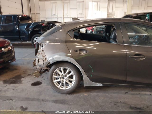 JM1BM1M70E1121820 Mazda Mazda3 I Grand Touring