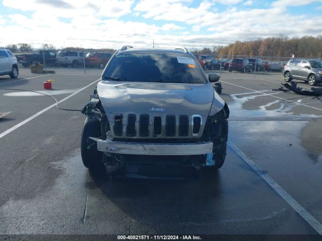 1C4PJMCB2GW263839 Jeep Cherokee Latitude