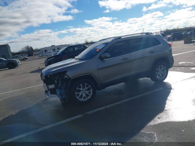 1C4PJMCB2GW263839 Jeep Cherokee Latitude