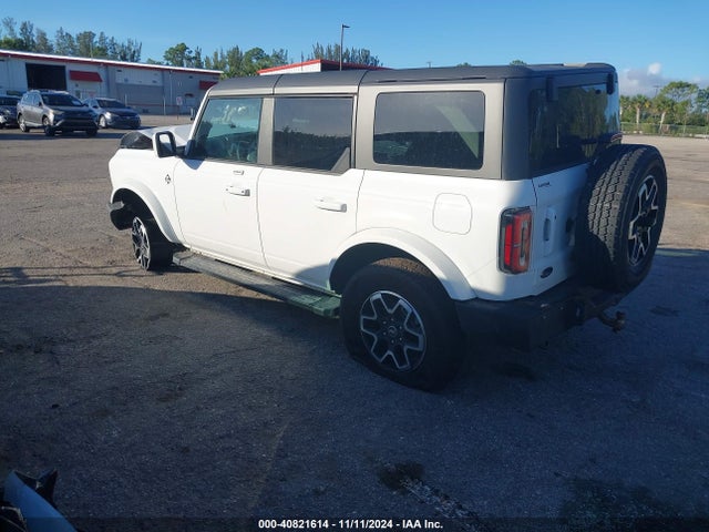 Ford Bronco Outer Banks 2022 1FMEE5BP8NLB59865 Image 3