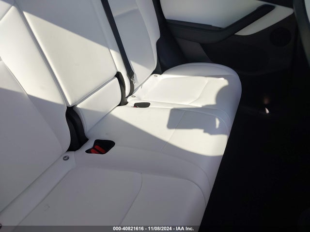 2022 TESLA MODEL Y 7SAYGDEE9NF407840 Photo 7