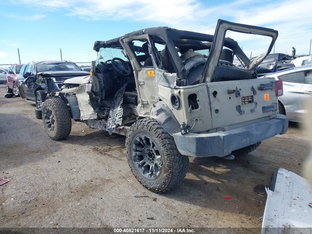 2017 JEEP WRANGLER UNLIMITED 1C4BJWDG7HL674172 Photo 2