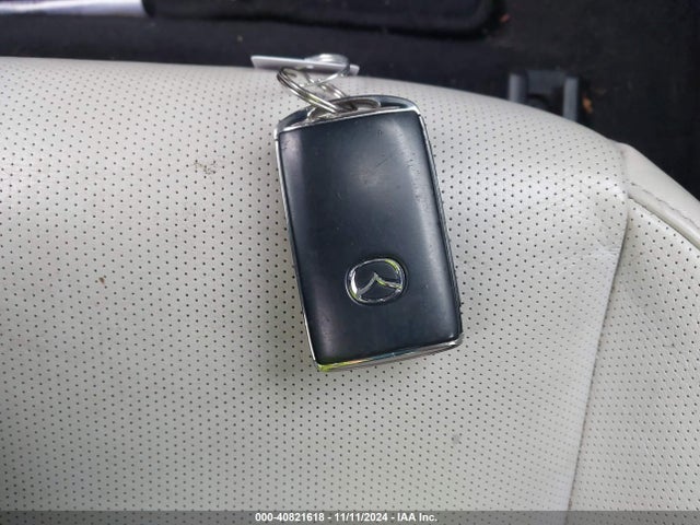Mazda Mazda3 Premium Package 2020 JM1BPAEM8L1169333 Image 11