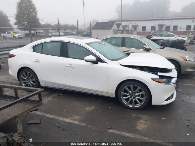 Mazda Mazda3 Premium Package 2020 JM1BPAEM8L1169333 Image 13