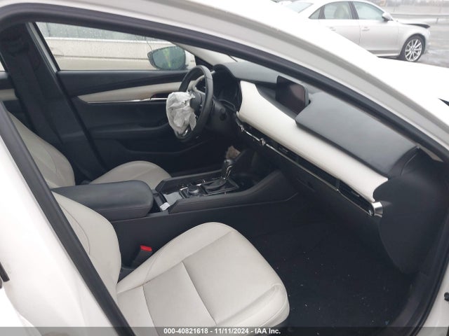 JM1BPAEM8L1169333 Mazda Mazda3 Premium Package