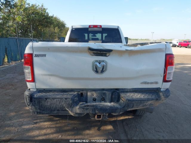 3C6UR5HL8NG130959 RAM 2500 Tradesman  4x4 8' Box