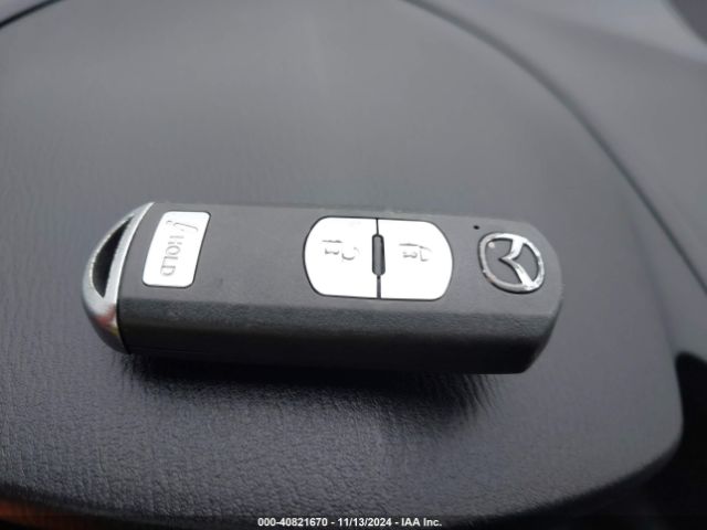 3MZBN1L3XJM266711 Mazda Mazda3 Touring