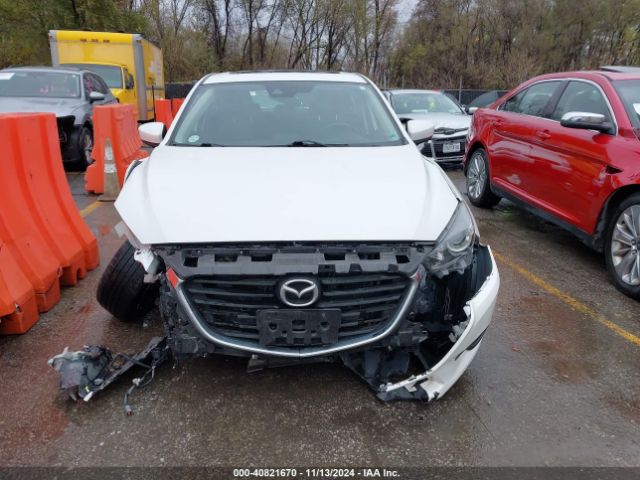 3MZBN1L3XJM266711 Mazda Mazda3 Touring