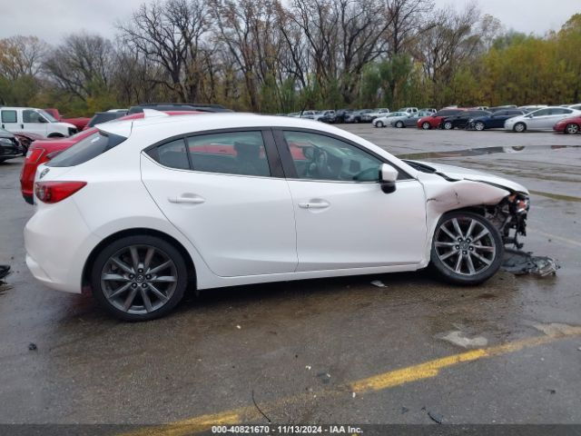 3MZBN1L3XJM266711 Mazda Mazda3 Touring