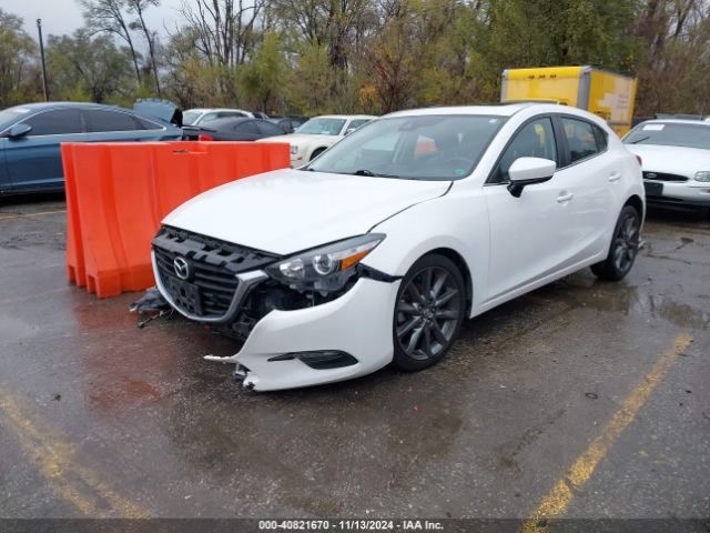 3MZBN1L3XJM266711 Mazda Mazda3 Touring