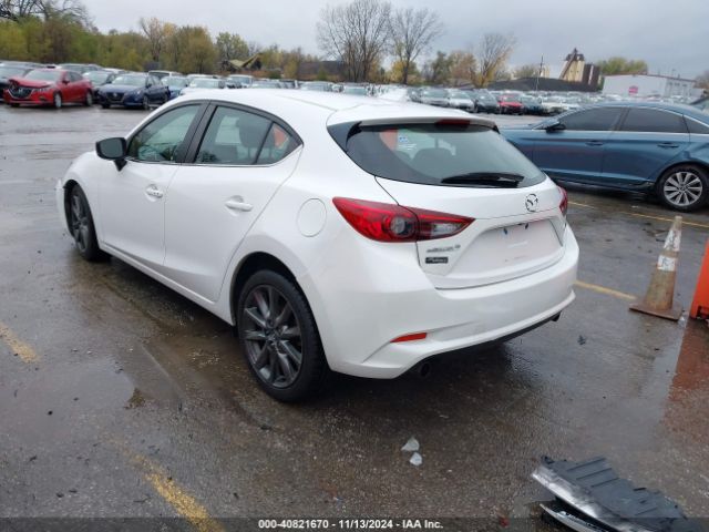 3MZBN1L3XJM266711 Mazda Mazda3 Touring