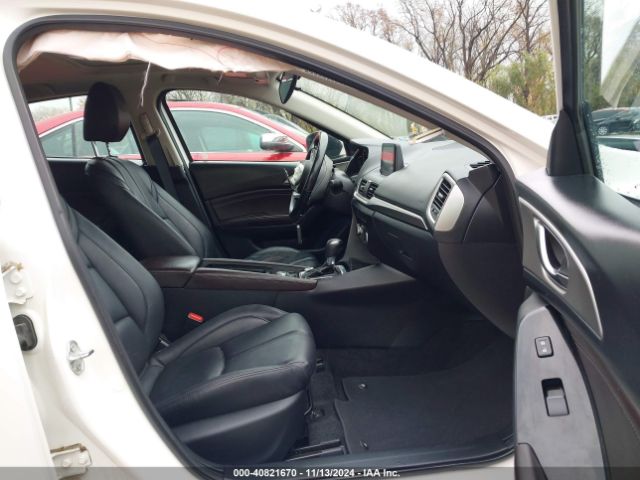 3MZBN1L3XJM266711 Mazda Mazda3 Touring