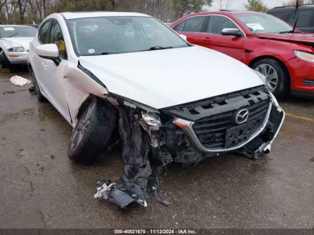 3MZBN1L3XJM266711 Mazda Mazda3 Touring