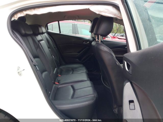 3MZBN1L3XJM266711 Mazda Mazda3 Touring