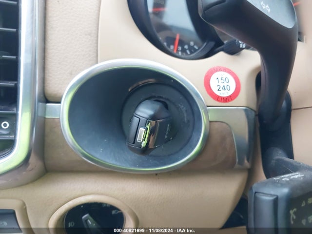 2011 PORSCHE CAYENNE WP1AB2A27BLA44751 Photo 10