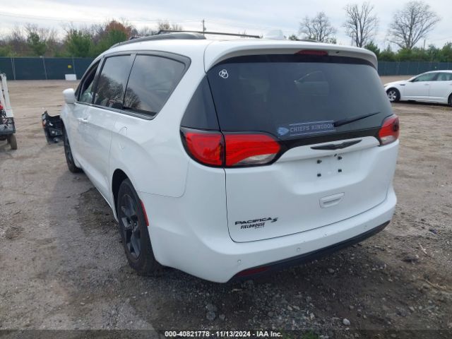 2020 CHRYSLER PACIFICA 2C4RC1EG0LR270088 Photo 2