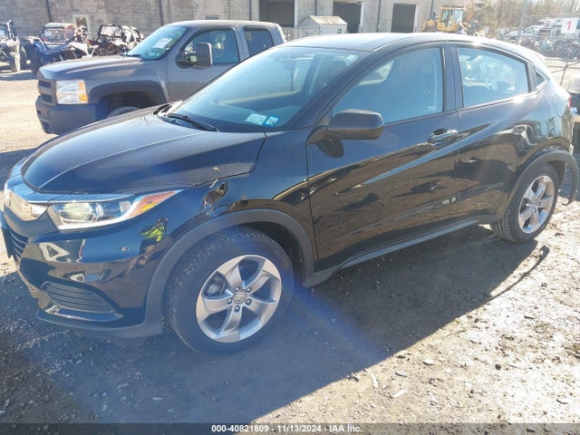 Honda HR-V LX 2019 3CZRU6H30KG733090 Image 2