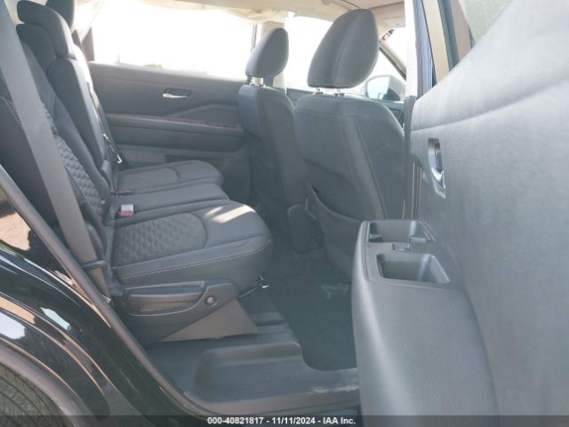 5N1DR3BA6NC214944 Nissan Pathfinder Sv 2wd