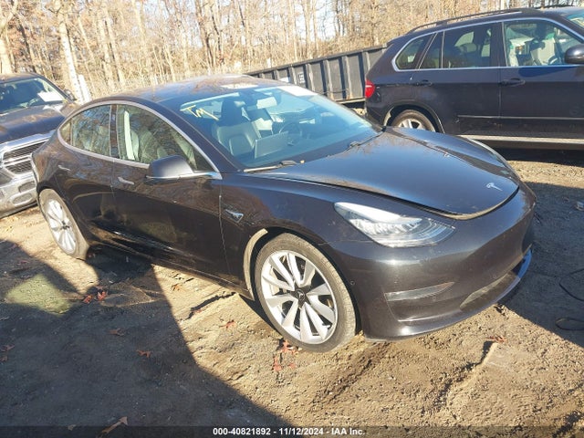 2018 TESLA MODEL 3 5YJ3E1EB3JF109358 Photo 0