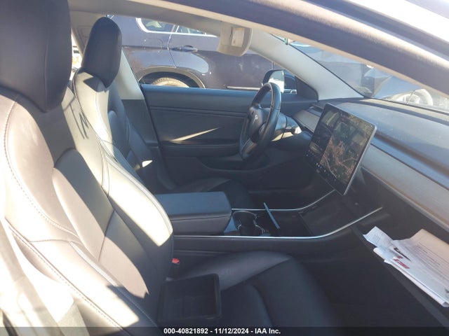 2018 TESLA MODEL 3 5YJ3E1EB3JF109358 Photo 4