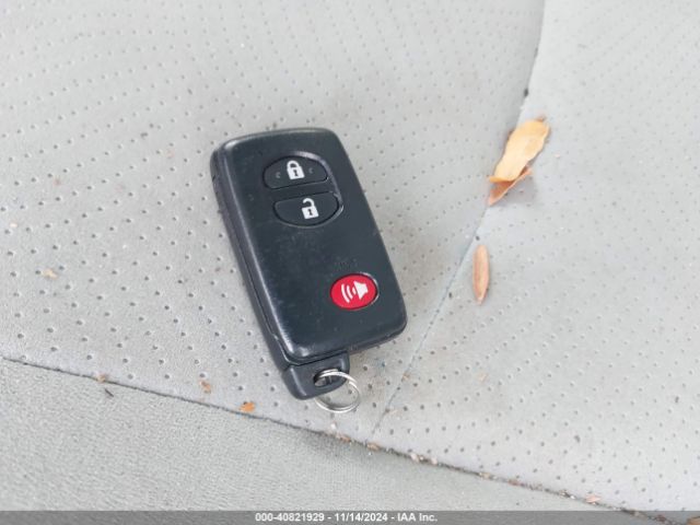JTDKN3DU9F1894303 Toyota Prius Two