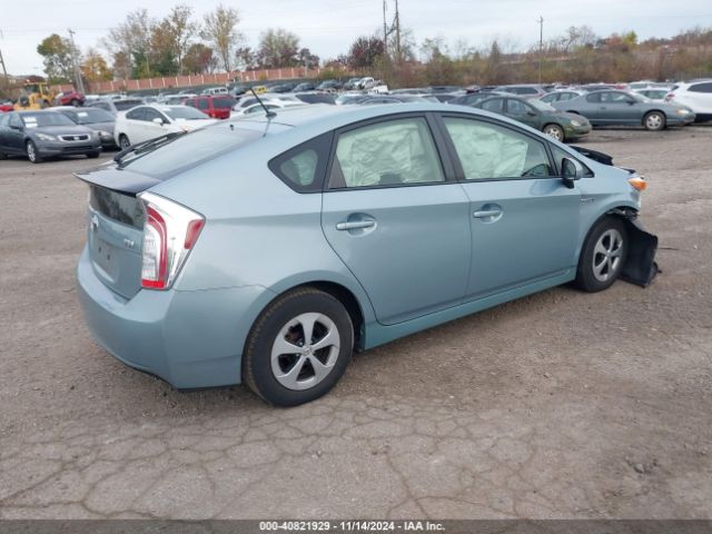 JTDKN3DU9F1894303 Toyota Prius Two