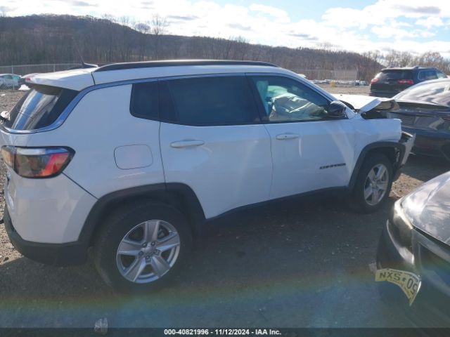 3C4NJDBB6NT130304 Jeep Compass Latitude 4x4