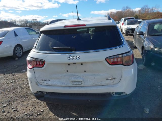 3C4NJDBB6NT130304 Jeep Compass Latitude 4x4