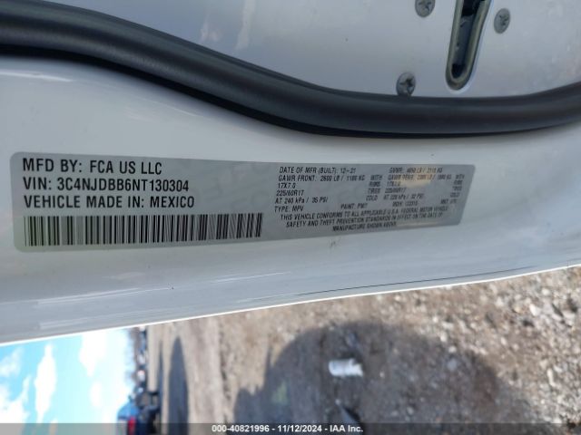 3C4NJDBB6NT130304 Jeep Compass Latitude 4x4