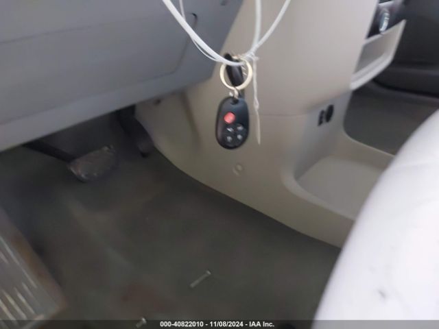 5TDKK3DCXES436383 Toyota Sienna Le V6 8 Passenger