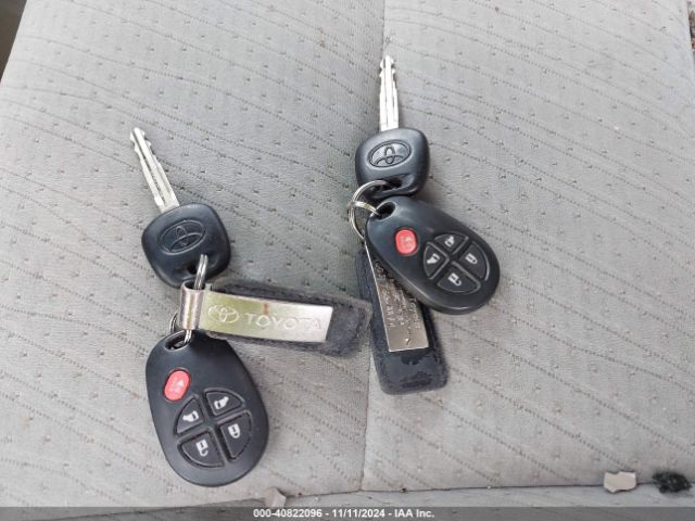 5TDKK3DC0FS624833 Toyota Sienna Le 8 Passenger