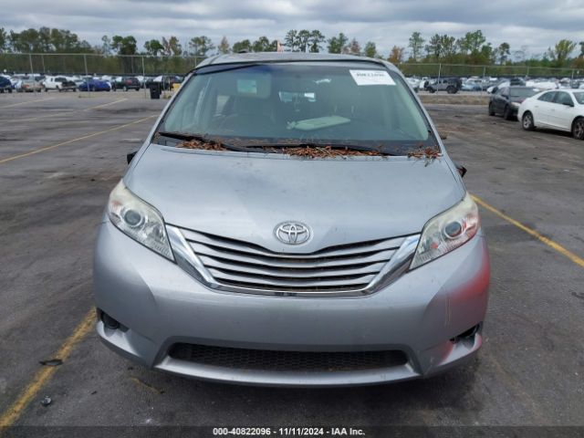 5TDKK3DC0FS624833 Toyota Sienna Le 8 Passenger