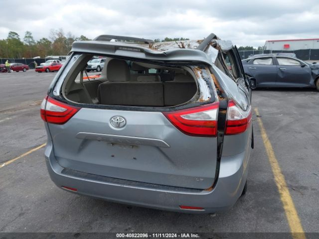 5TDKK3DC0FS624833 Toyota Sienna Le 8 Passenger