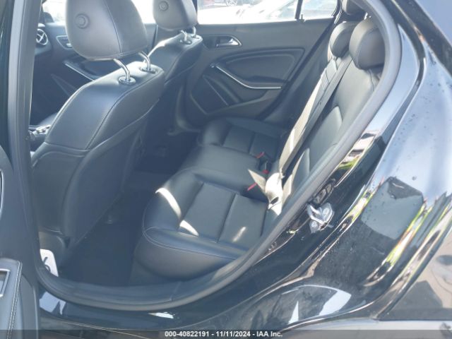 WDCTG4EB4KU000700 Mercedes-Benz GLA 250