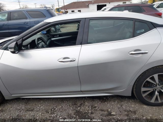NY-75499 Nissan Maxima